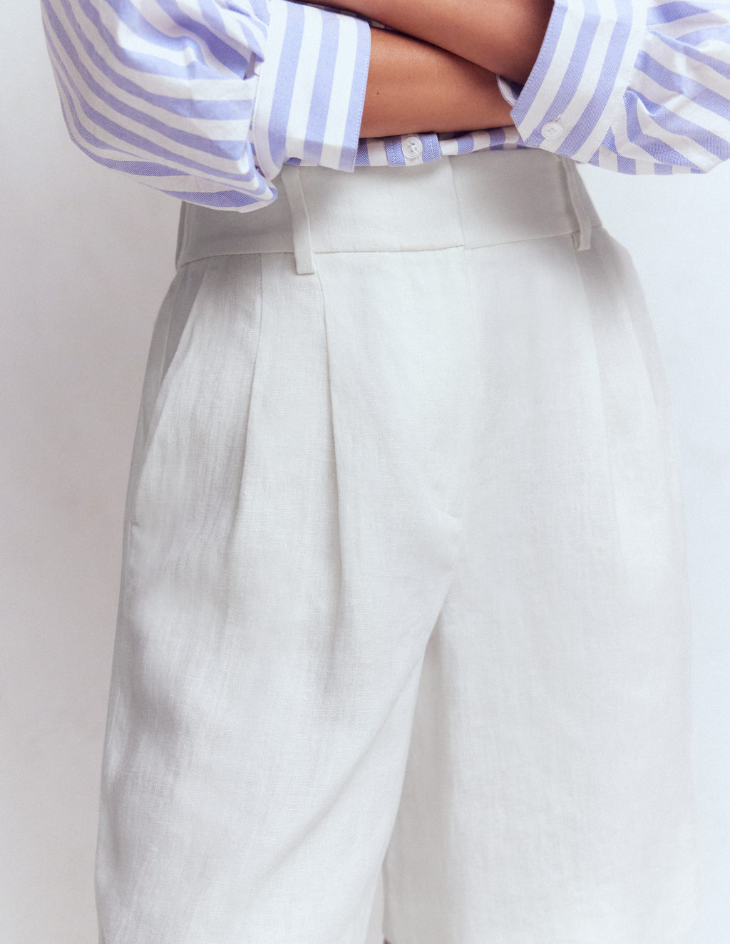 Kensington Linen Shorts-White